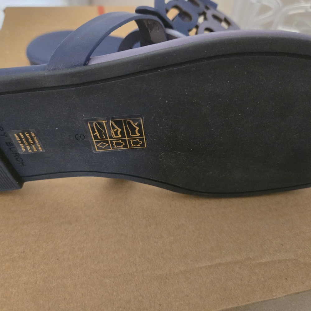 Tory Burch Navy Cutout Logo Thong Sandals - Picture 3 of 4